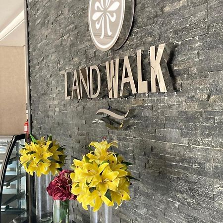 Land Walk Al Aqiq Aparthotel Riyadh Ngoại thất bức ảnh