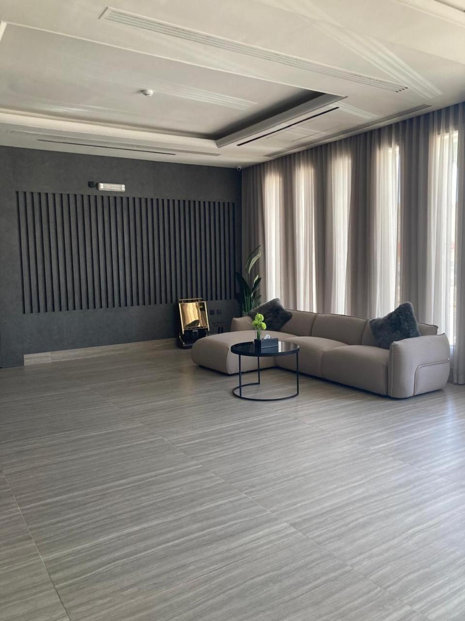 Land Walk Al Aqiq Aparthotel Riyadh Ngoại thất bức ảnh