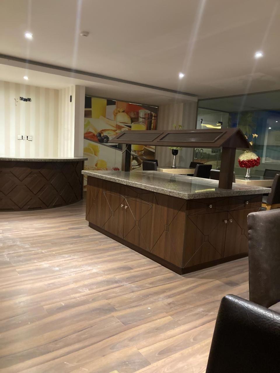 Land Walk Al Aqiq Aparthotel Riyadh Ngoại thất bức ảnh